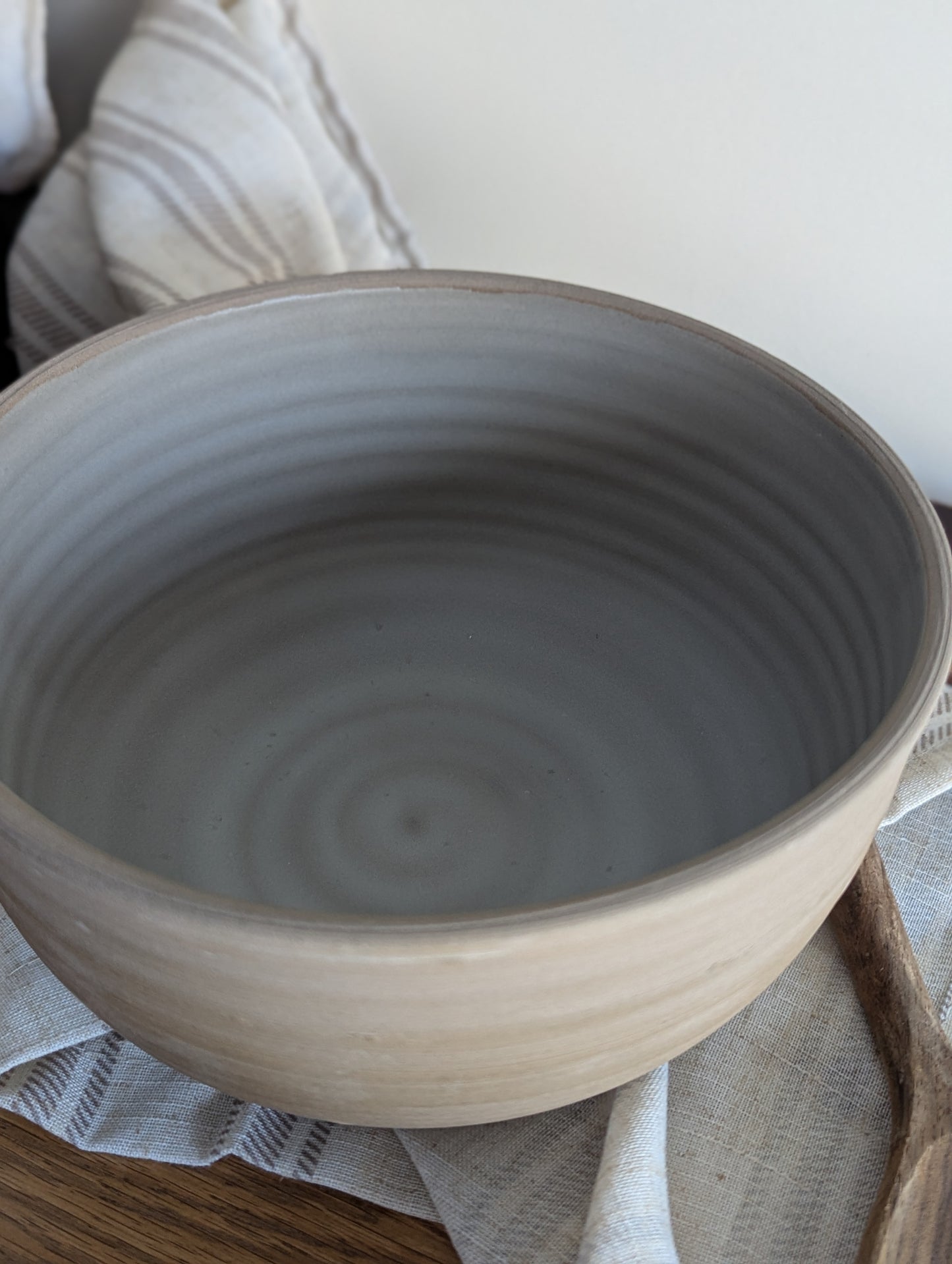 Medium Serving Bowls - Natural Grey
