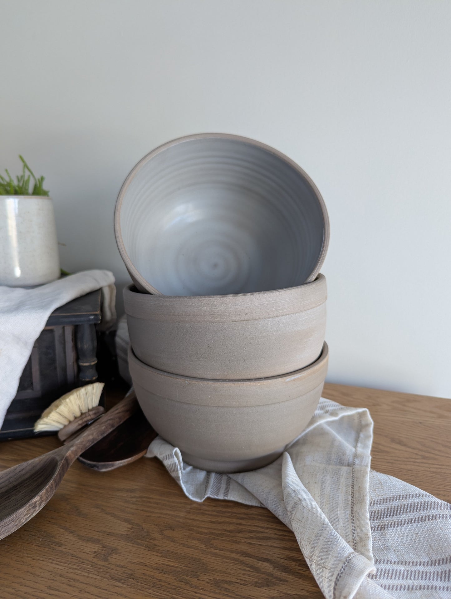 Medium Serving Bowls - Natural Grey