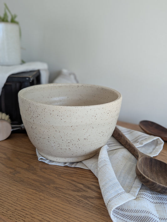 Medium Serving Bowl - Speckled Beige