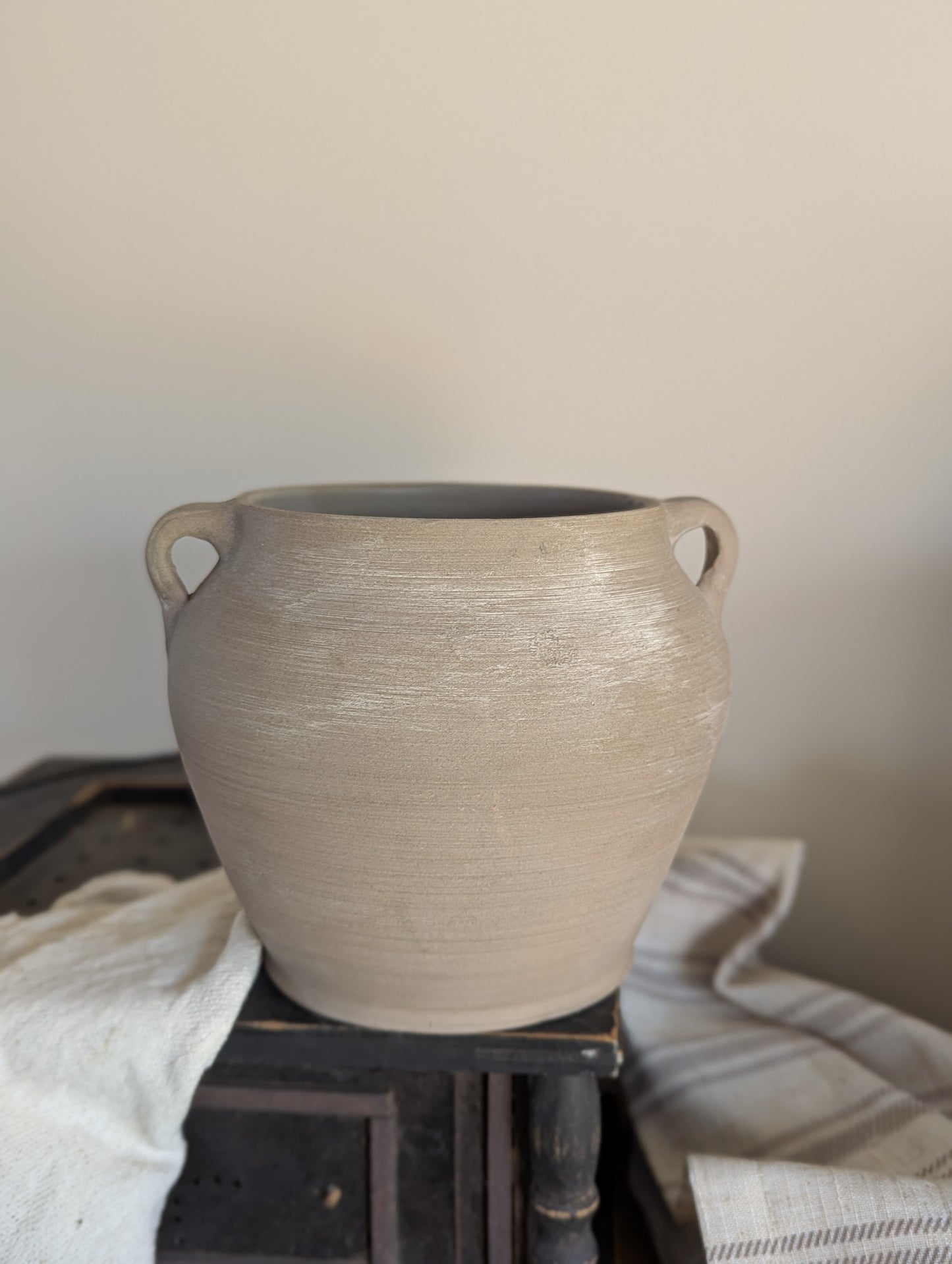 Vintage Stoneware Pot - Natural Grey